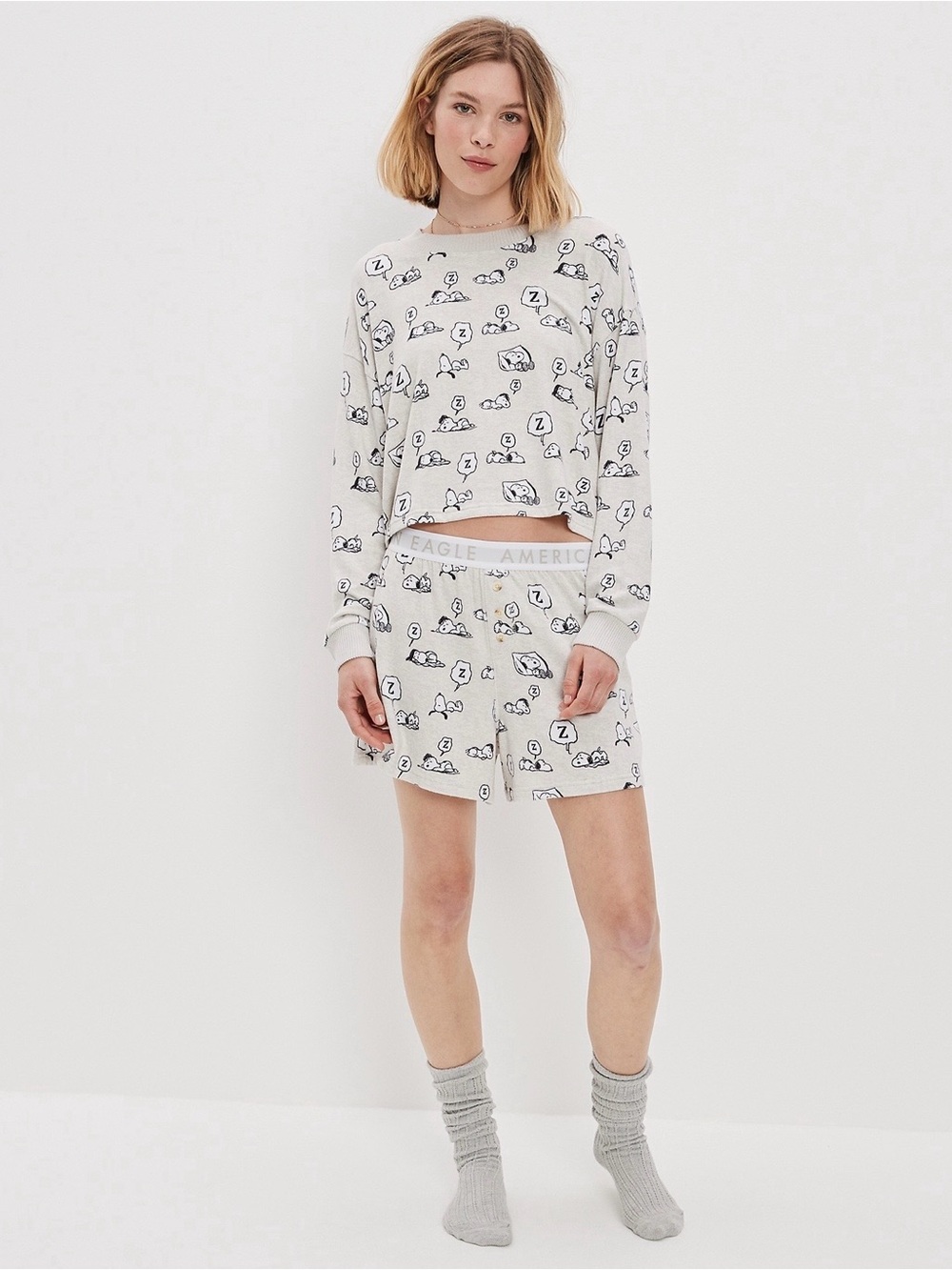 American Eagle Lounge Soft Plush High-Rise Waistband Snoopy Print PJ Shorts XS - Picture 2 of 9